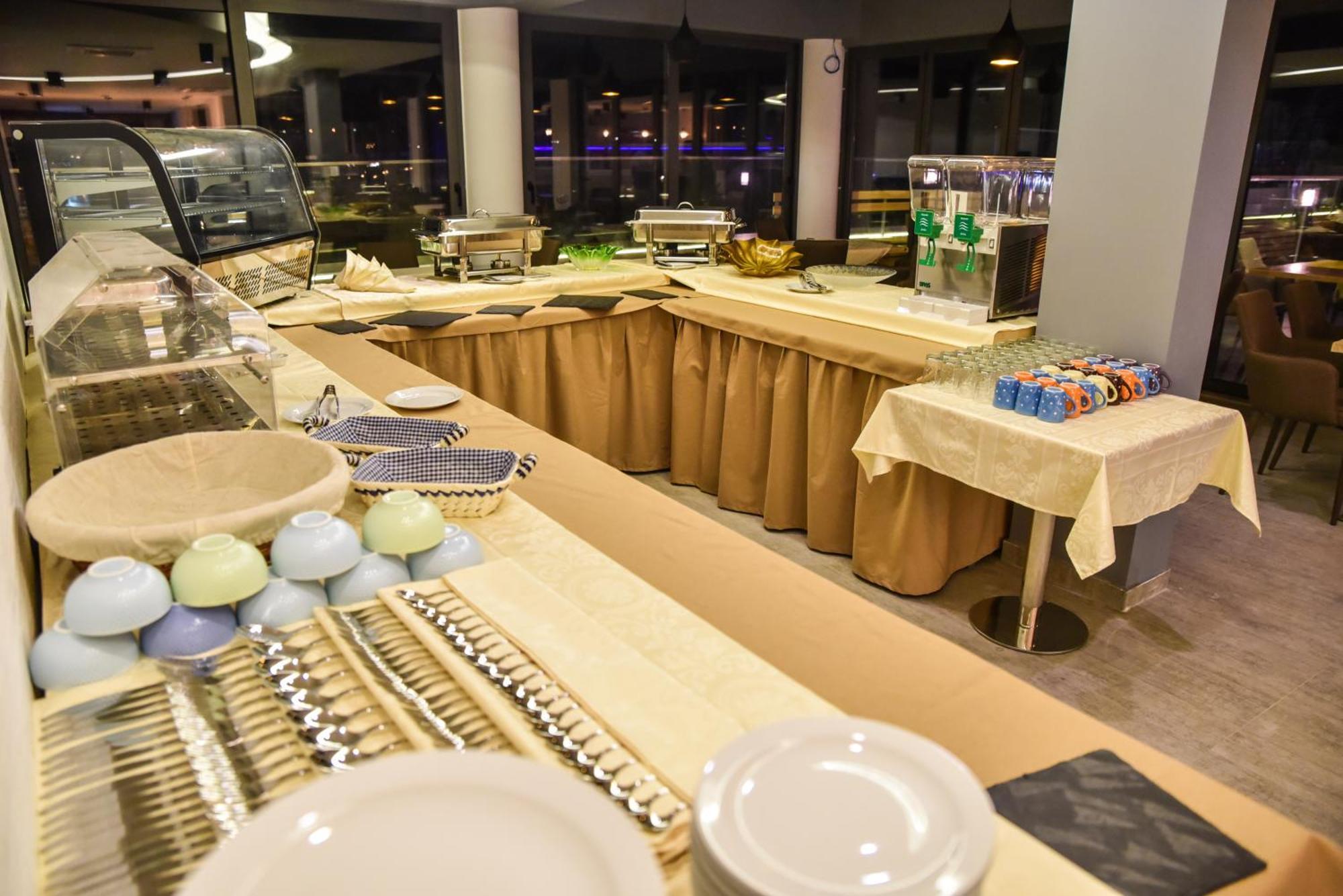 Hotel Evropa Ülgün Dış mekan fotoğraf