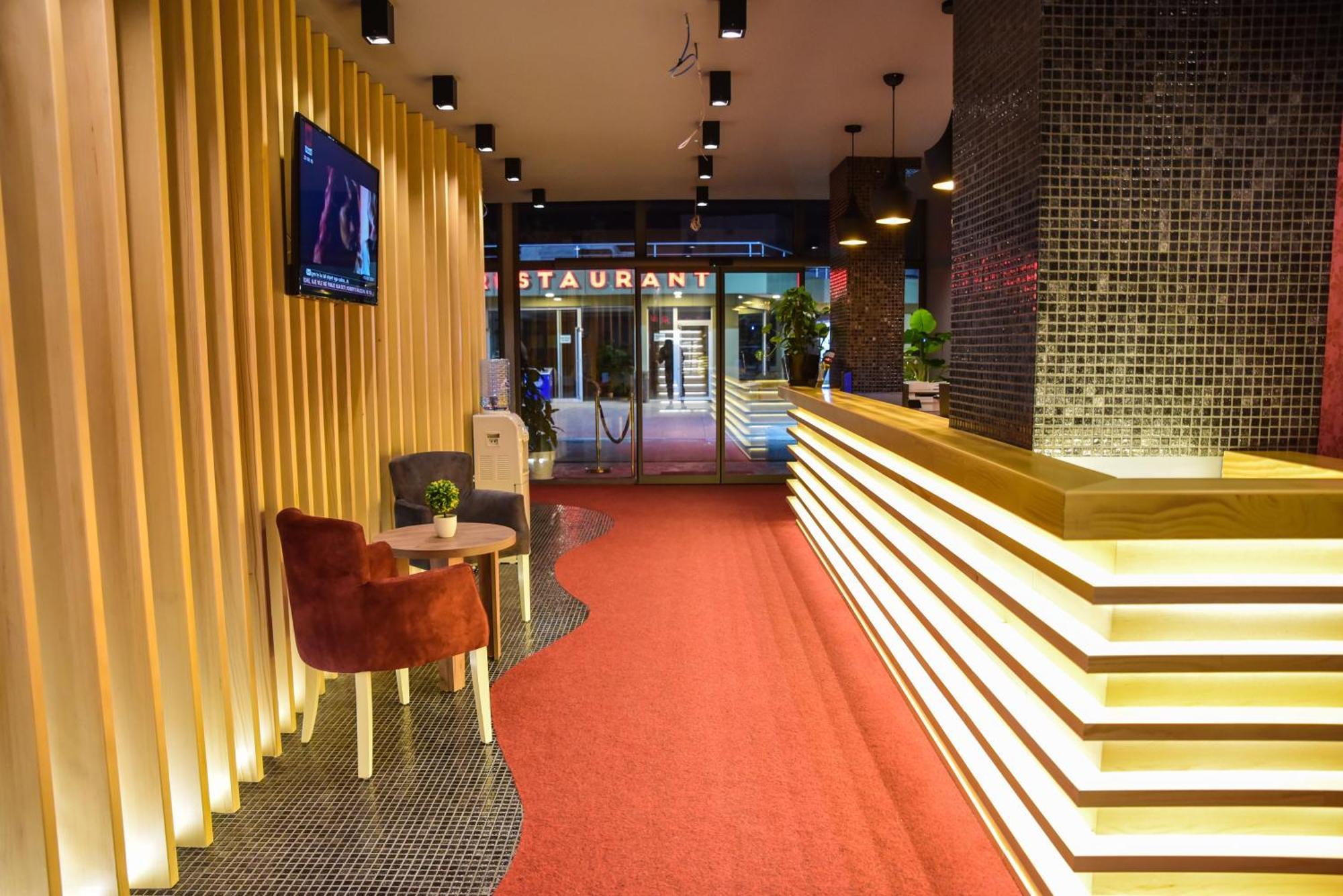 Hotel Evropa Ülgün Dış mekan fotoğraf