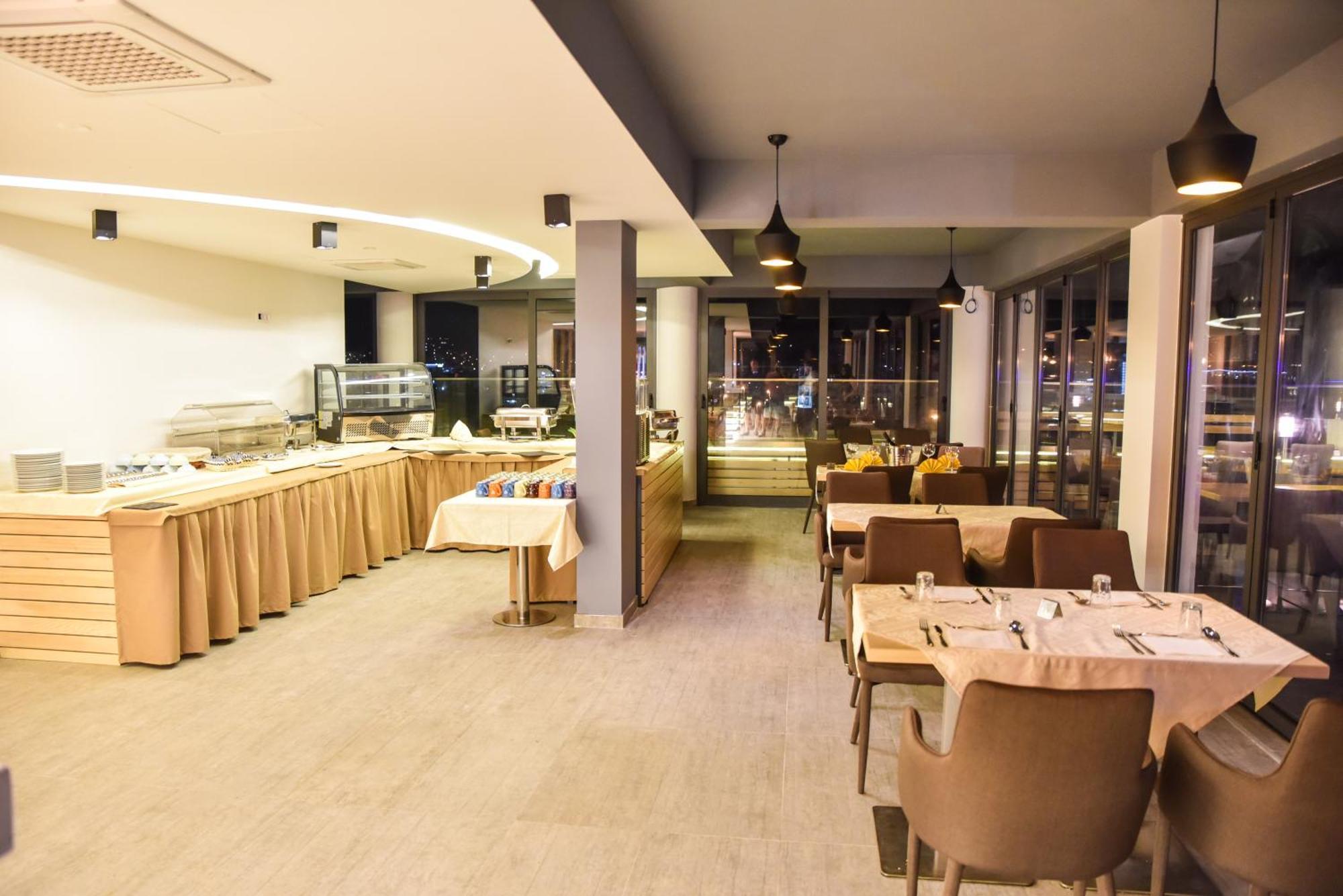 Hotel Evropa Ülgün Dış mekan fotoğraf