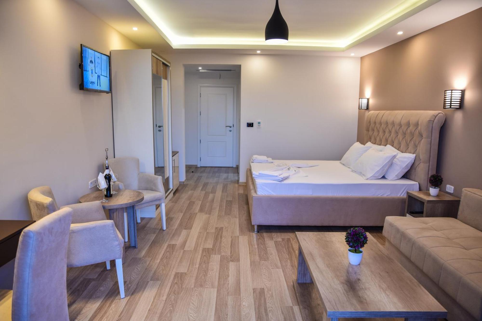 Hotel Evropa Ülgün Dış mekan fotoğraf