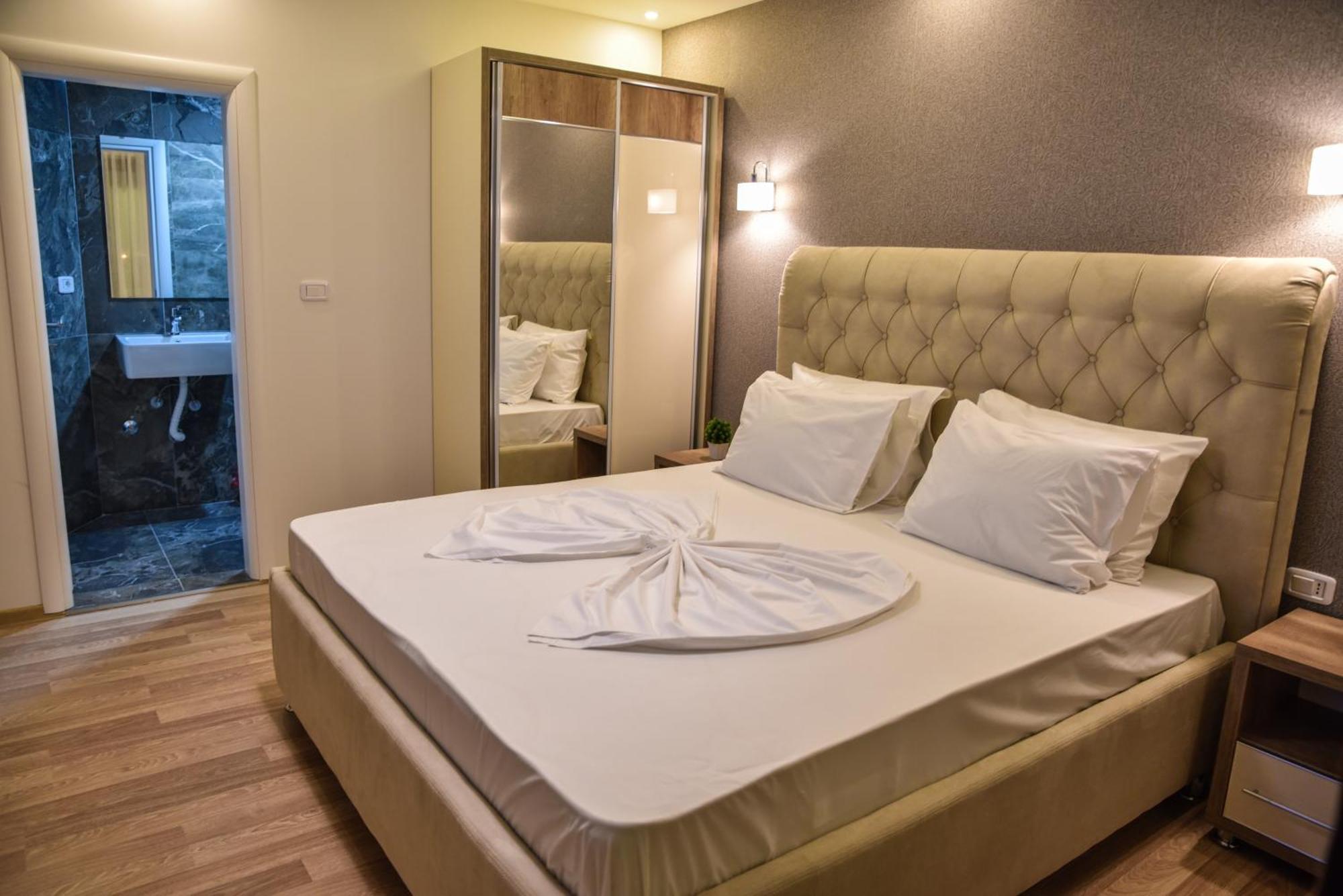 Hotel Evropa Ülgün Dış mekan fotoğraf