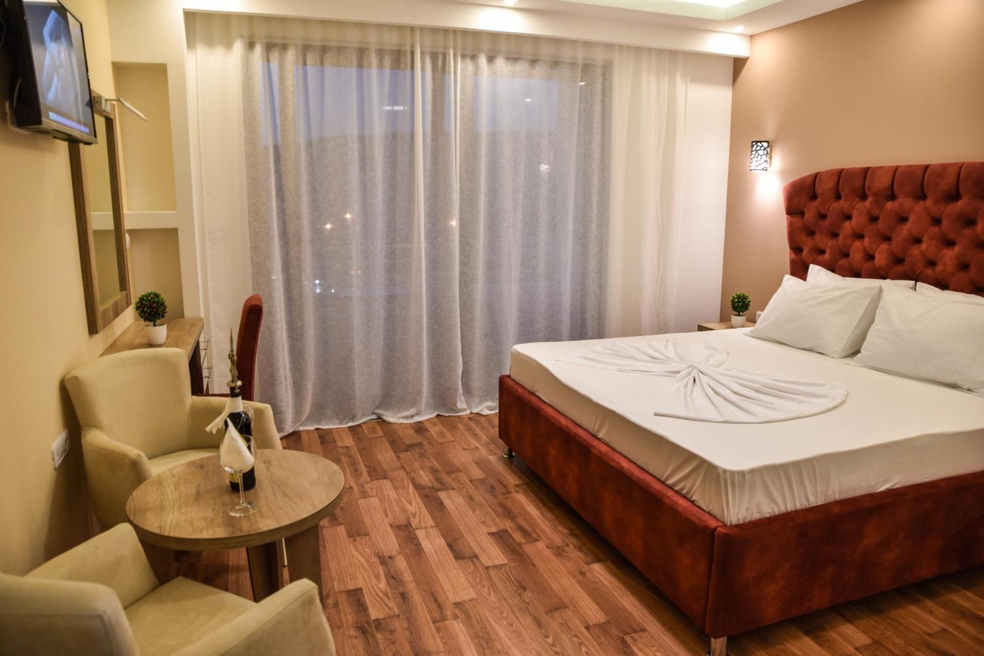 Hotel Evropa Ülgün Dış mekan fotoğraf