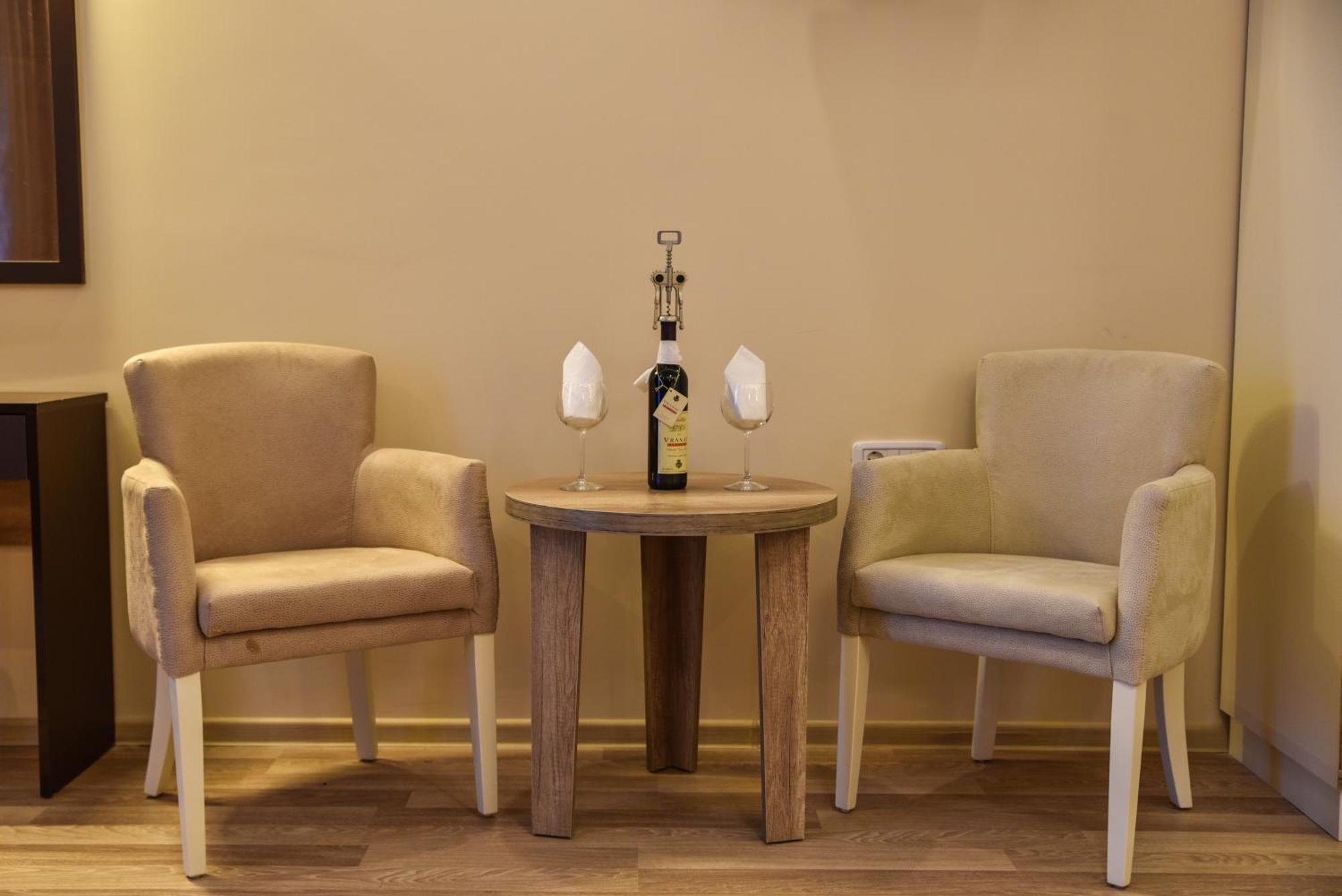 Hotel Evropa Ülgün Dış mekan fotoğraf