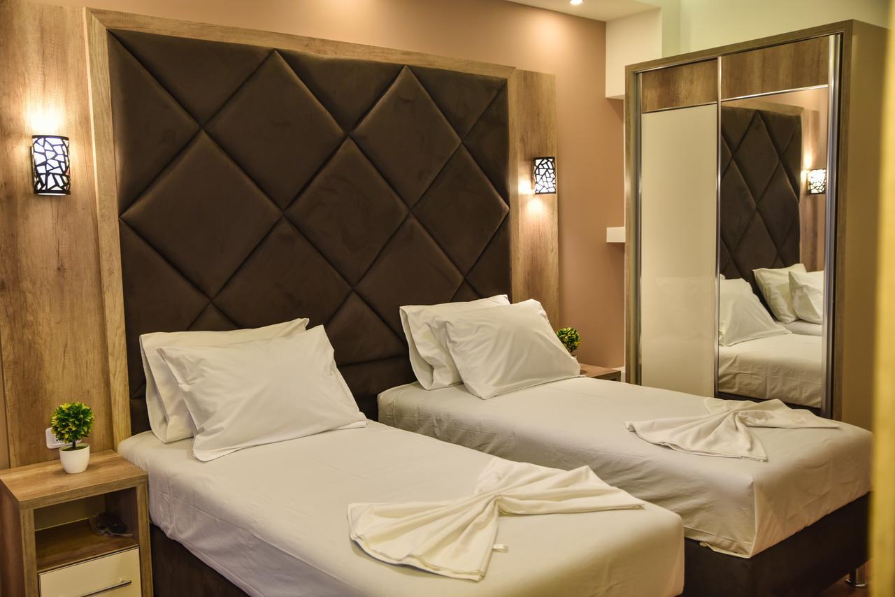Hotel Evropa Ülgün Dış mekan fotoğraf
