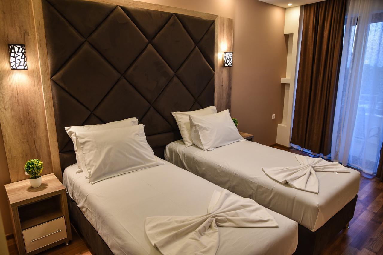 Hotel Evropa Ülgün Dış mekan fotoğraf