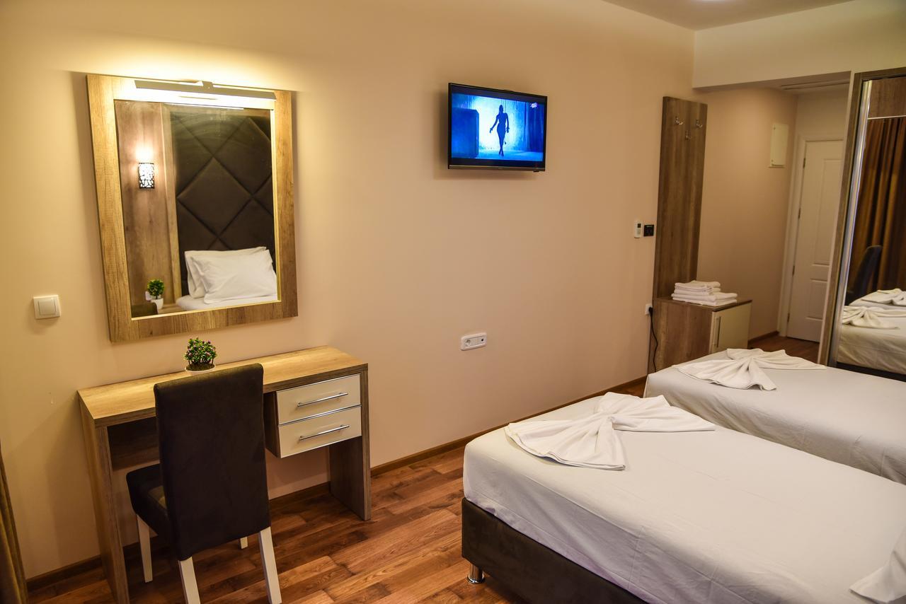 Hotel Evropa Ülgün Dış mekan fotoğraf